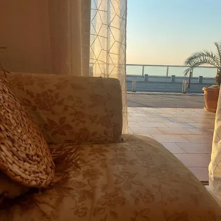 Lägenhet Sunrise Boho Larnaca